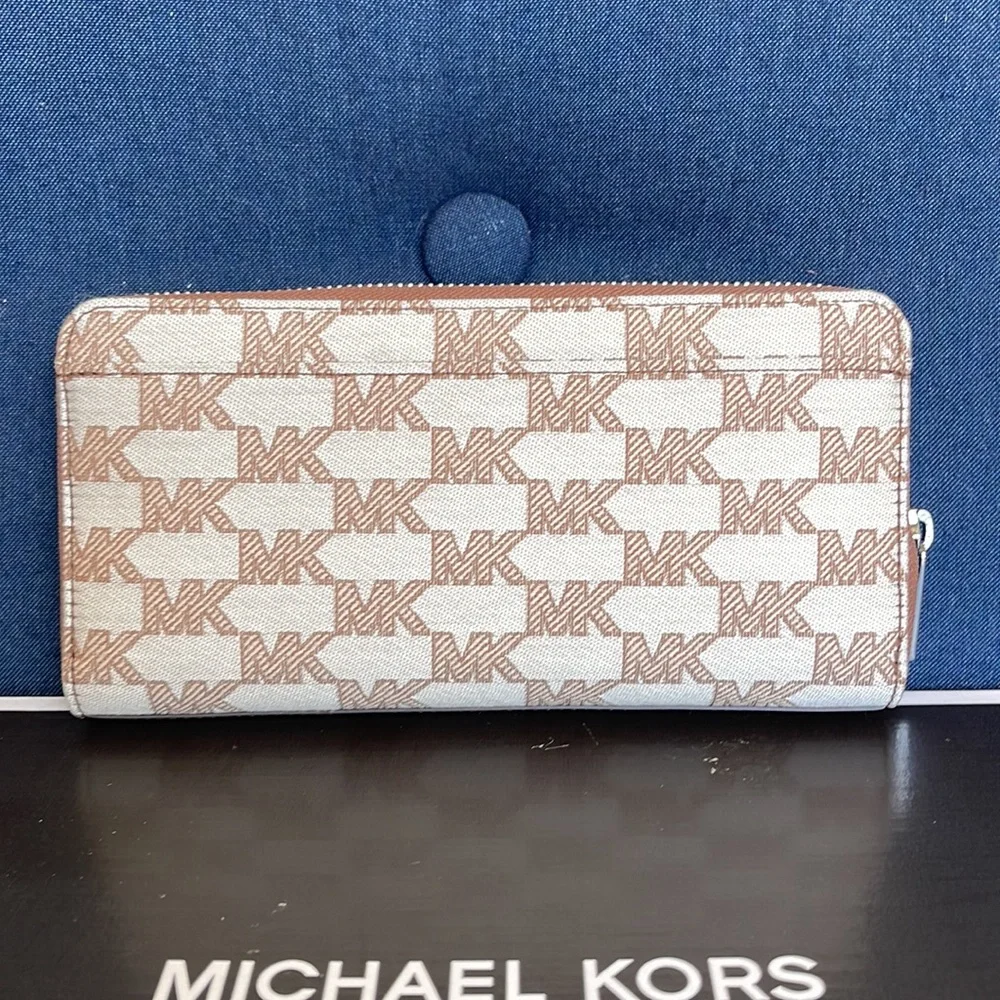 Michael Kors Men’s Women’s Cooper Tech Zip Around Continental Wallet Light Cream